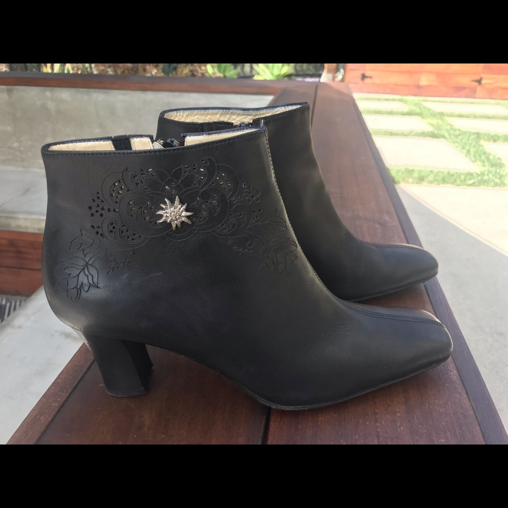 Dirndl + Bua  Leather Ankle Booties Embossed